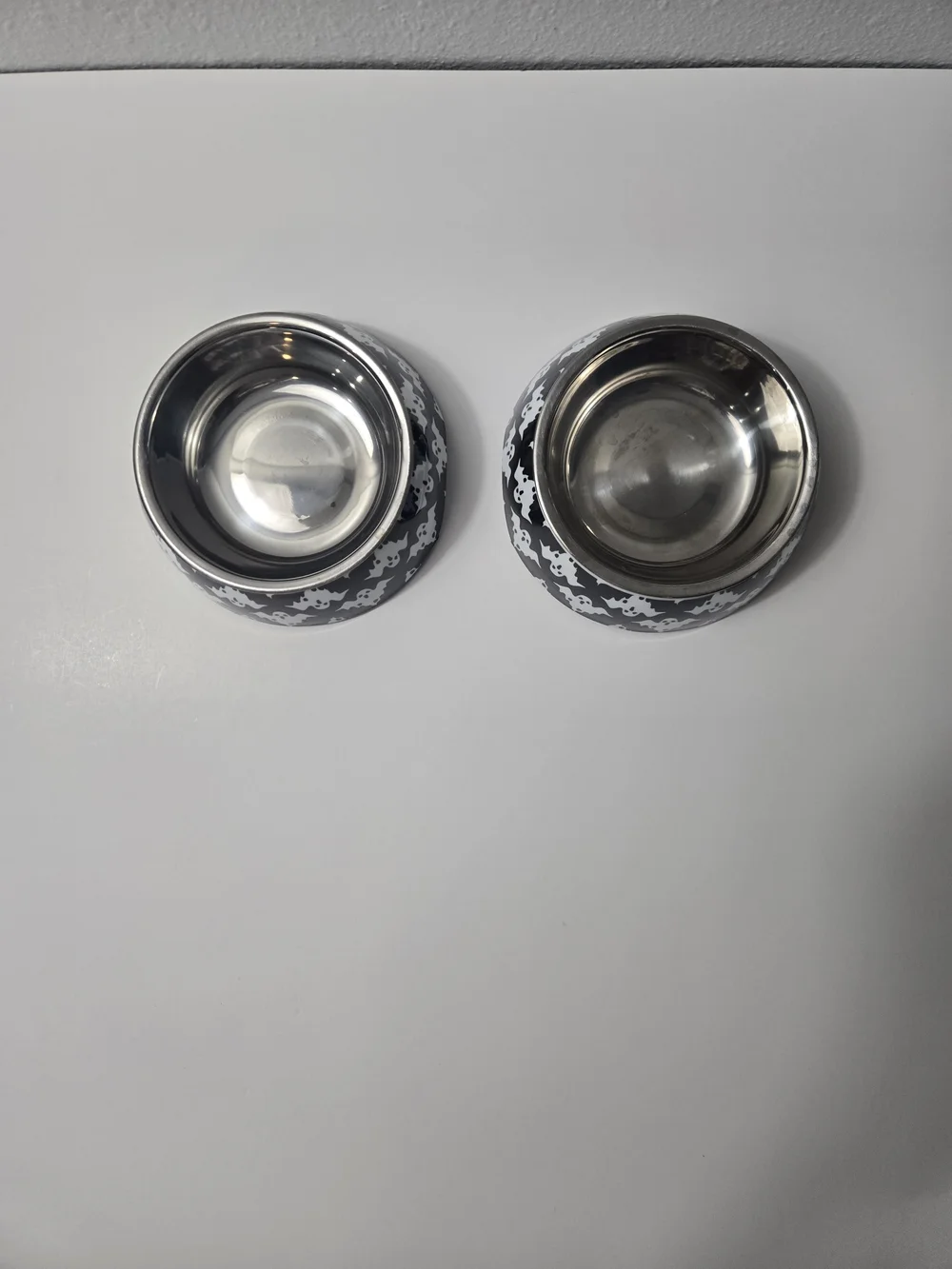 Set of 2 Stainless Steel Pet Bowls with Ghost Print